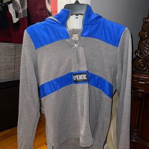 Small Victoria’s secret sweatshirt in perfect condition